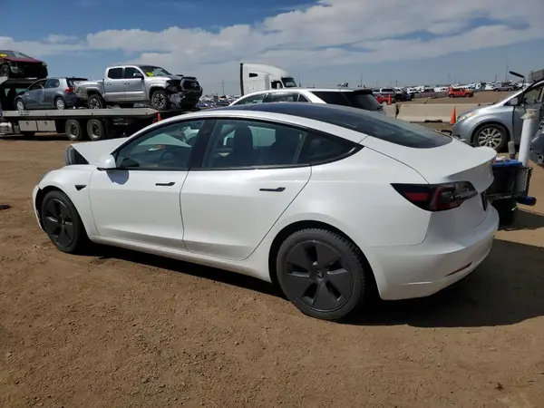 5YJ3E1EB7MF009400 2021 TESLA MODEL 3 - Image 2