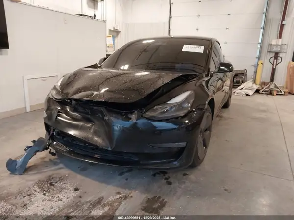 5YJ3E1EB7MF012832 2021 TESLA MODEL 3 - Image 2