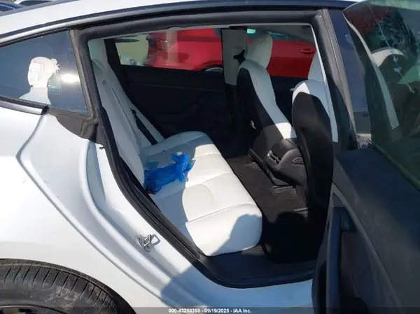 5YJ3E1EB7MF020011 2021 TESLA MODEL 3 - Image 8