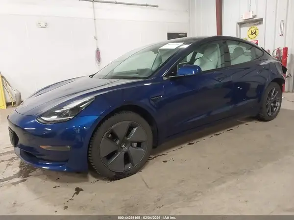 5YJ3E1EB7MF020185 2021 TESLA MODEL 3 - Image 2