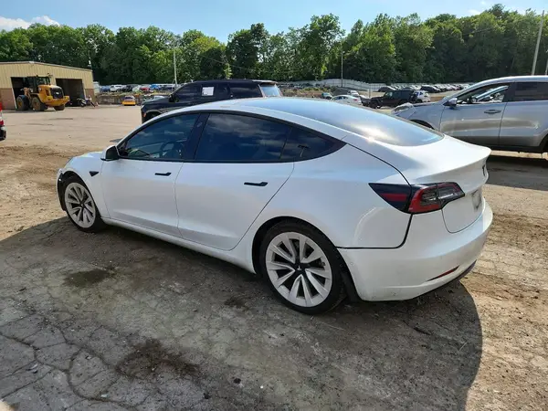 5YJ3E1EB7MF047435 2021 TESLA MODEL 3 - Image 2