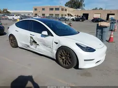 5YJ3E1EB7MF048424 2021 TESLA MODEL 3