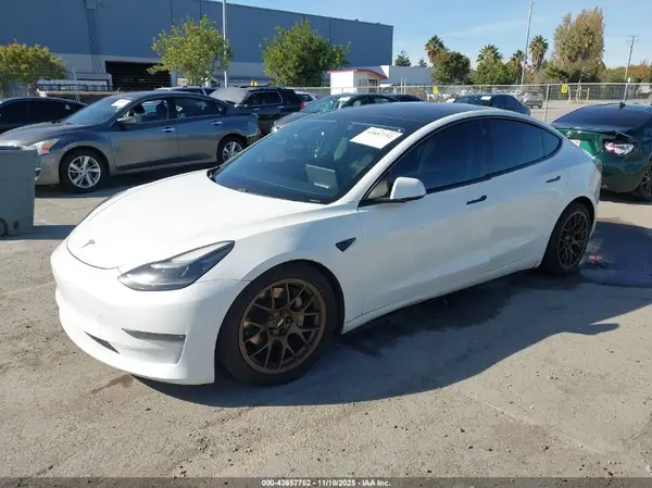 5YJ3E1EB7MF048424 2021 TESLA MODEL 3 - Image 2