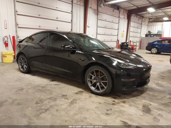 5YJ3E1EB7MF049525 2021 TESLA MODEL 3 - Image 1