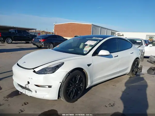 5YJ3E1EB7MF062713 2021 TESLA MODEL 3 - Image 2