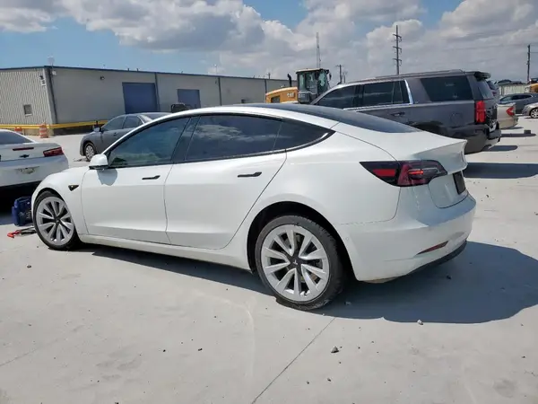 5YJ3E1EB7MF065014 2021 TESLA MODEL 3 - Image 2