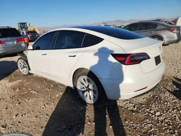 5YJ3E1EB7MF078412 2021 TESLA MODEL 3 - Image 2