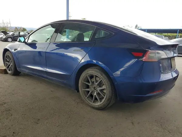 5YJ3E1EB7MF085375 2021 TESLA MODEL 3 - Image 2