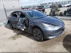 5YJ3E1EB7MF852724 2021 TESLA MODEL 3