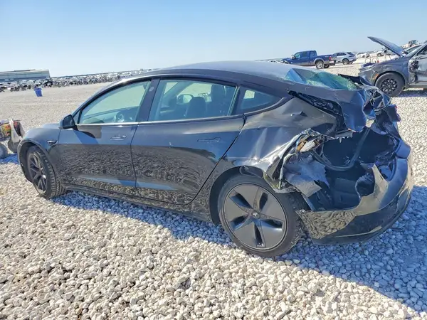 5YJ3E1EB7MF877168 2021 TESLA MODEL 3 - Image 2