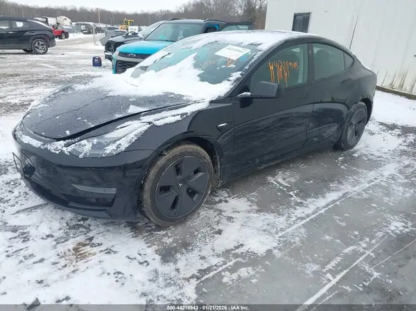 5YJ3E1EB7MF915580 2021 TESLA MODEL 3 - Image 2