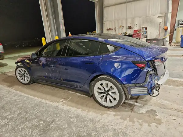 5YJ3E1EB7MF925297 2021 TESLA MODEL 3 - Image 2