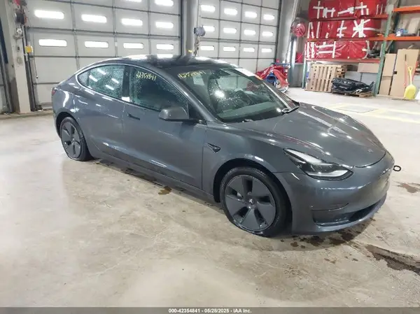 5YJ3E1EB7MF927938 2021 TESLA MODEL 3 - Image 1
