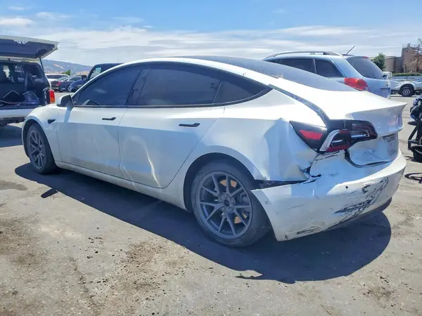 5YJ3E1EB7MF928474 2021 TESLA MODEL 3 - Image 2