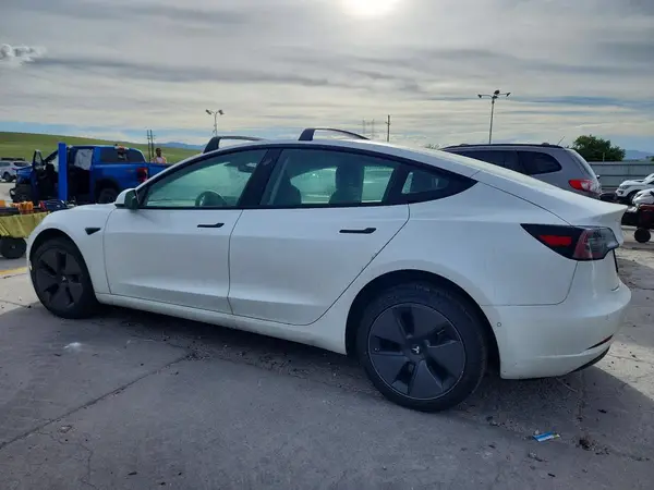 5YJ3E1EB7MF937949 2021 TESLA MODEL 3 - Image 2