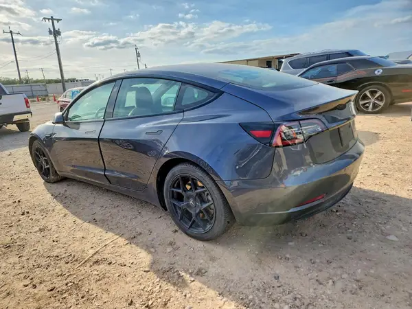 5YJ3E1EB7MF973866 2021 TESLA MODEL 3 - Image 2