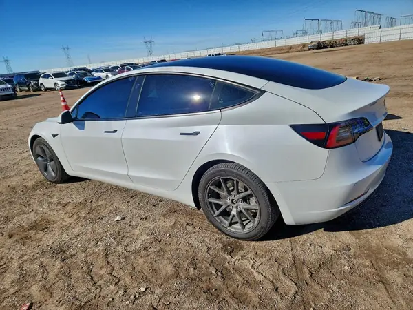 5YJ3E1EB7MF979313 2021 TESLA MODEL 3 - Image 2