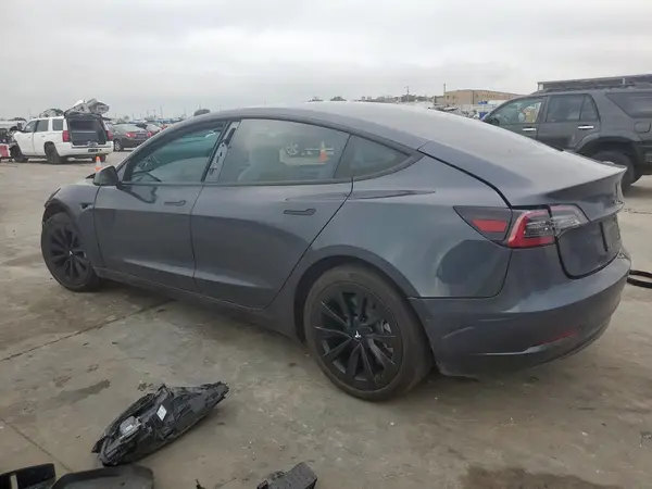 5YJ3E1EB7MF980705 2021 TESLA MODEL 3 - Image 2