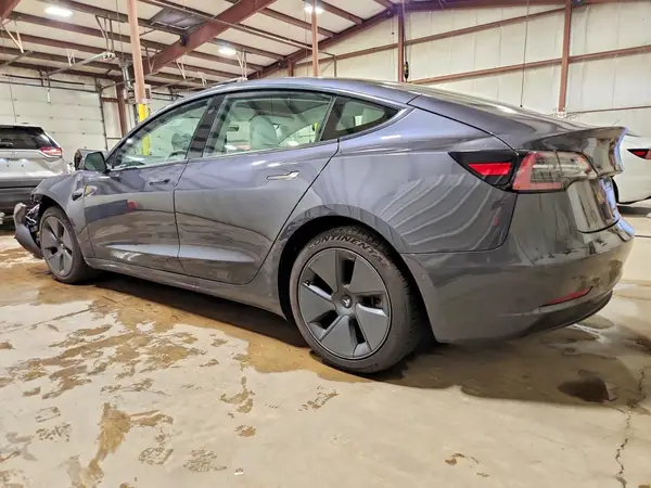5YJ3E1EB7MF981269 2021 TESLA MODEL 3 - Image 2