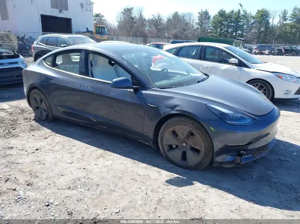 5YJ3E1EB7MF981272 2021 TESLA MODEL 3 - Image 1