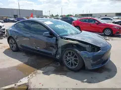 5YJ3E1EB7MF984009 2021 TESLA MODEL 3