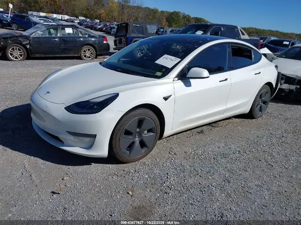 5YJ3E1EB7NF103083 2022 TESLA MODEL 3 - Image 2