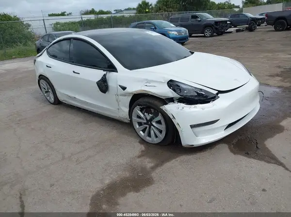 5YJ3E1EB7NF103763 2022 TESLA MODEL 3 - Image 1