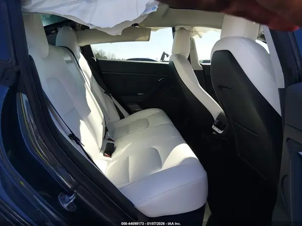 5YJ3E1EB7NF111331 2022 TESLA MODEL 3 - Image 8
