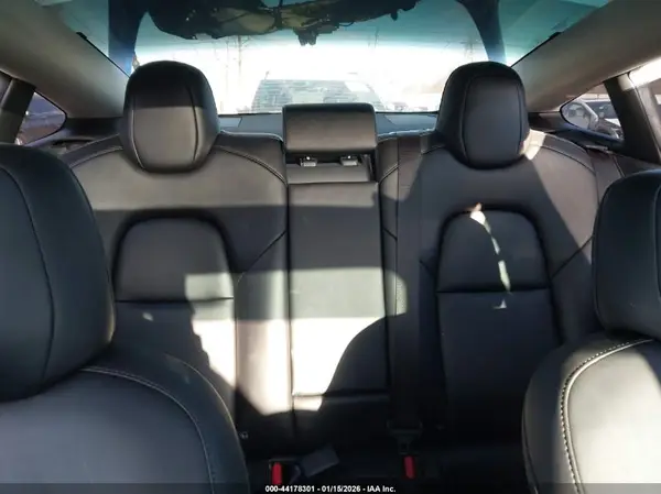 5YJ3E1EB7NF111507 2022 TESLA MODEL 3 - Image 8