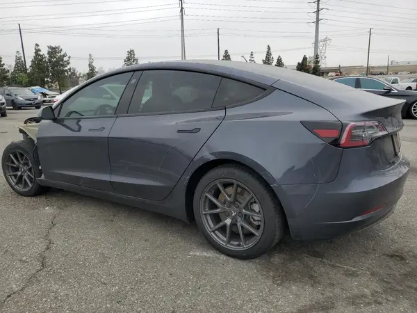 5YJ3E1EB7NF112821 2022 TESLA MODEL 3 - Image 2