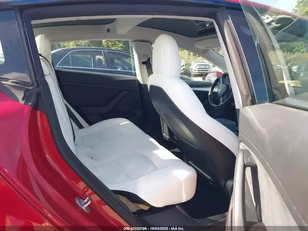 5YJ3E1EB7NF114665 2022 TESLA MODEL 3 - Image 8