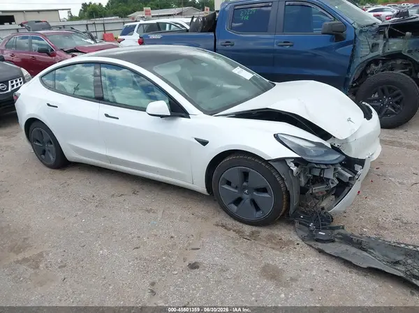 5YJ3E1EB7NF114956 2022 TESLA MODEL 3 - Image 1