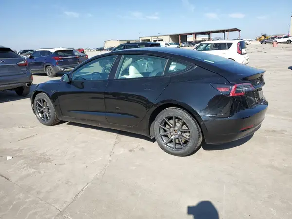 5YJ3E1EB7NF115105 2022 TESLA MODEL 3 - Image 2
