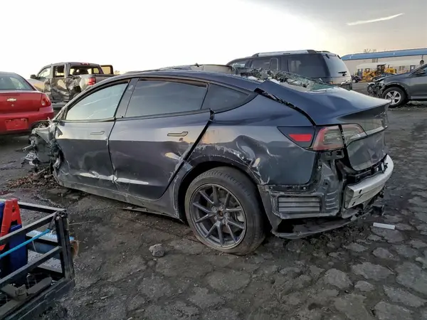 5YJ3E1EB7NF127173 2022 TESLA MODEL 3 - Image 2