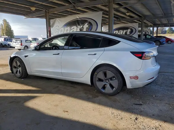 5YJ3E1EB7NF127948 2022 TESLA MODEL 3 - Image 2