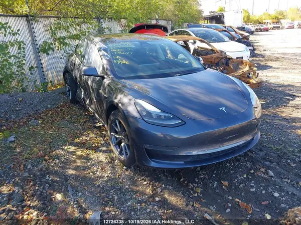 5YJ3E1EB7NF128677 2022 TESLA MODEL 3 - Image 1