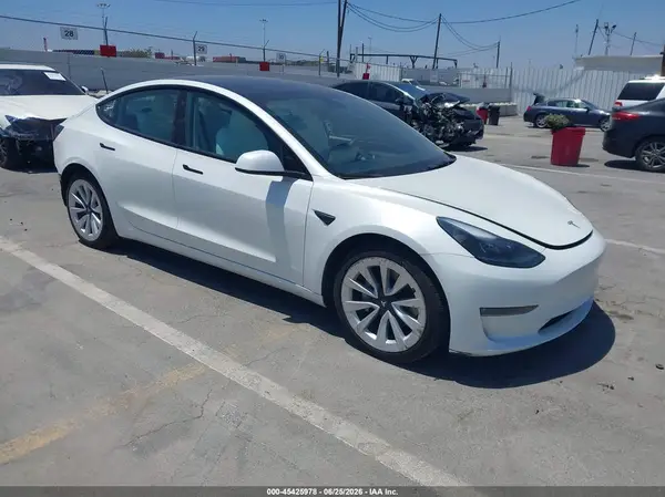 5YJ3E1EB7NF136231 2022 TESLA MODEL 3 - Image 1