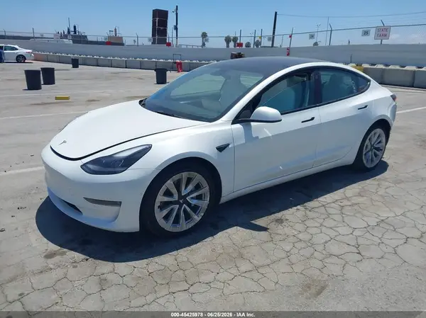 5YJ3E1EB7NF136231 2022 TESLA MODEL 3 - Image 2
