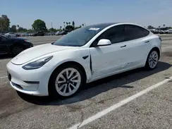 5YJ3E1EB7NF137122 2022 TESLA MODEL 3