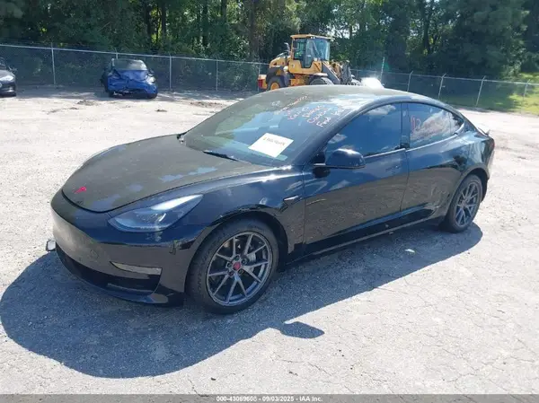 5YJ3E1EB7NF139310 2022 TESLA MODEL 3 - Image 2