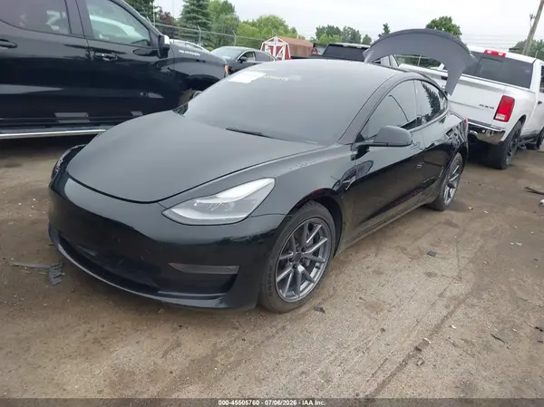 5YJ3E1EB7NF158519 2022 TESLA MODEL 3 - Image 2