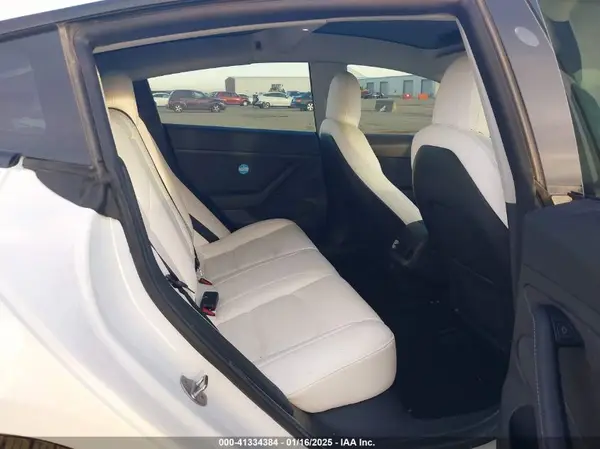 5YJ3E1EB7NF167026 2022 TESLA MODEL 3 - Image 8