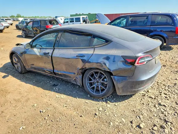 5YJ3E1EB7NF167043 2022 TESLA MODEL 3 - Image 2