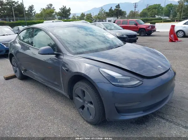 5YJ3E1EB7NF169813 2022 TESLA MODEL 3 - Image 1