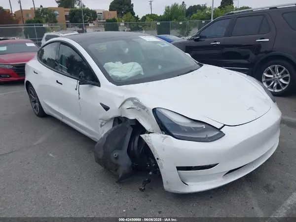 5YJ3E1EB7NF170444 2022 TESLA MODEL 3 - Image 1