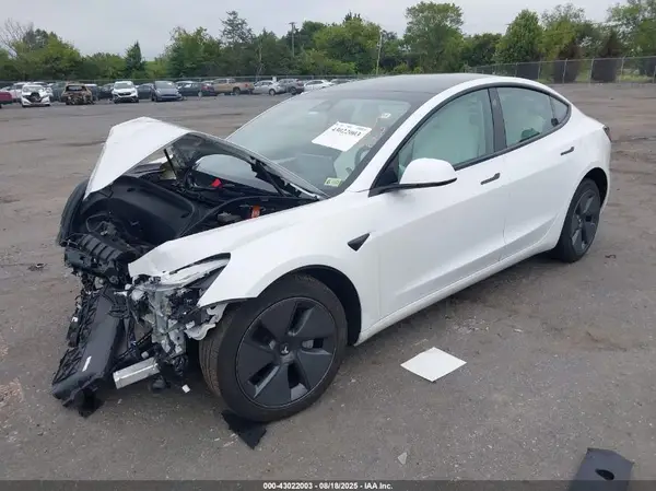 5YJ3E1EB7NF179869 2022 TESLA MODEL 3 - Image 2