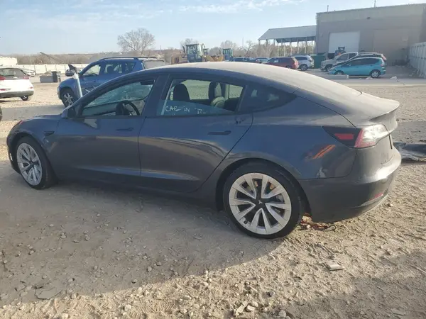 5YJ3E1EB7NF179953 2022 TESLA MODEL 3 - Image 2