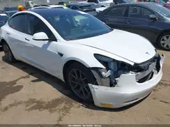5YJ3E1EB7NF181671 2022 TESLA MODEL 3