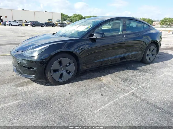 5YJ3E1EB7NF181878 2022 TESLA MODEL 3 - Image 2