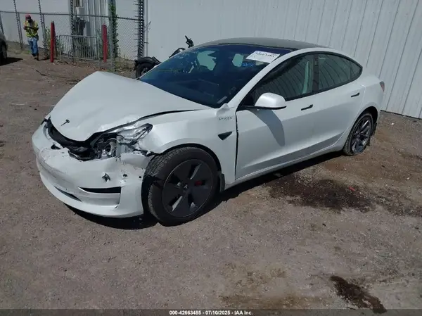 5YJ3E1EB7NF183453 2022 TESLA MODEL 3 - Image 2